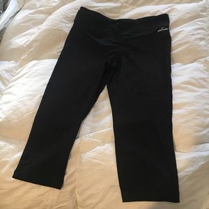 Black dri fit yogas